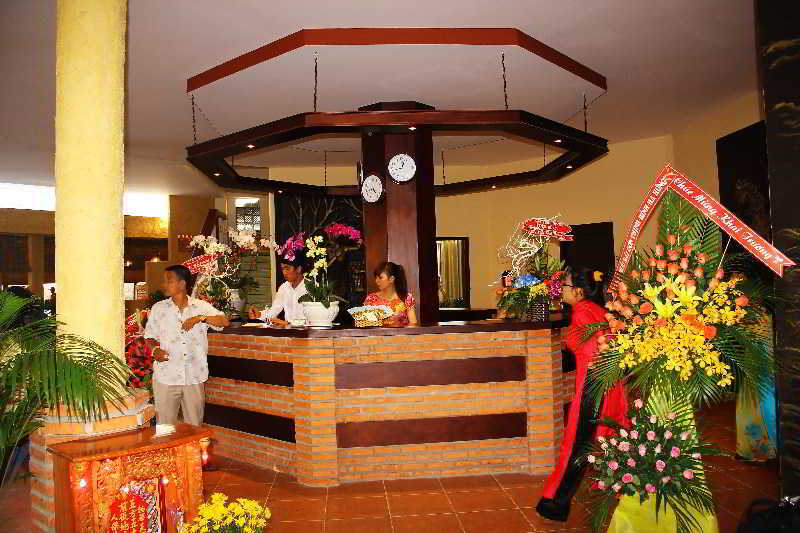 Hon Rom Sunlight Resort 2*