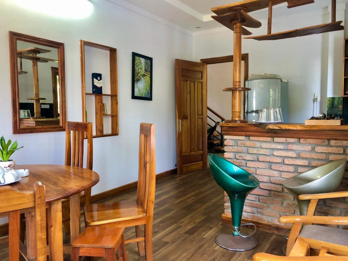 Village Hotel 2*