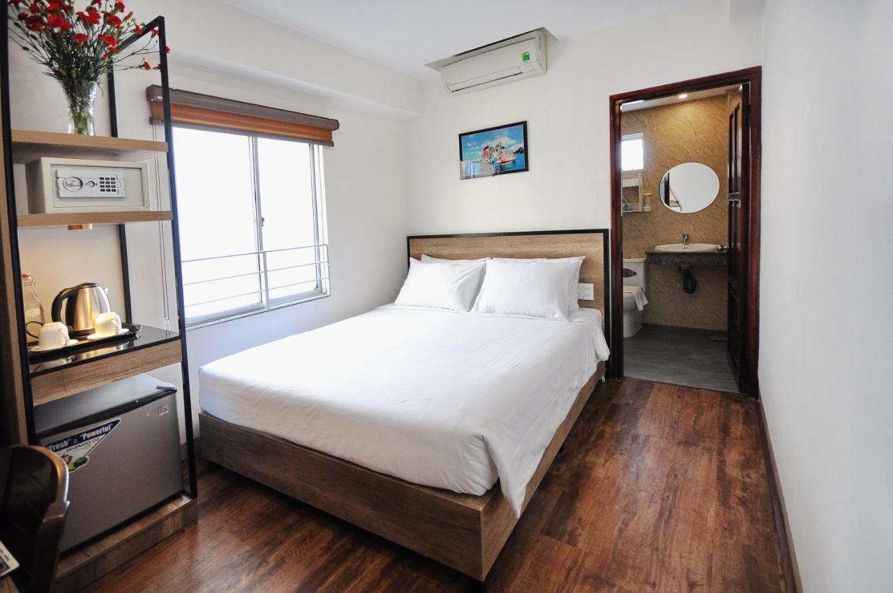 Hotel Golden Lotus - Sen Vang 3*