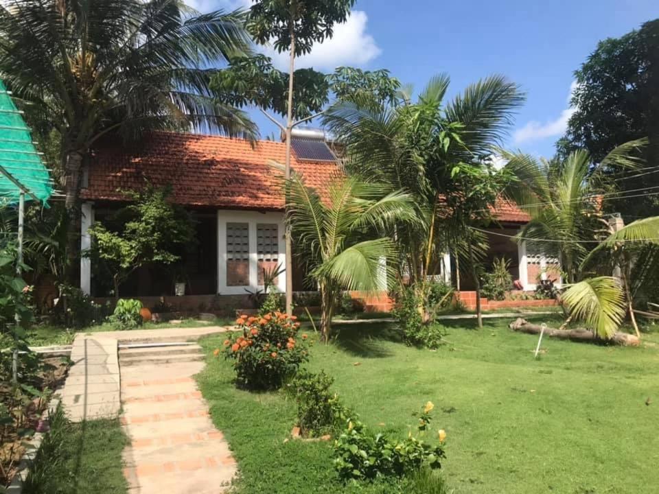 Resort Kim - On The