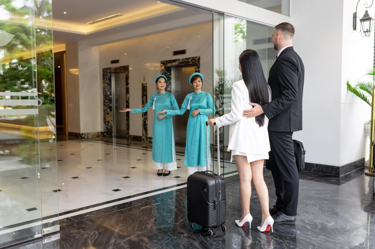 Khách sạn White Lotus Huế