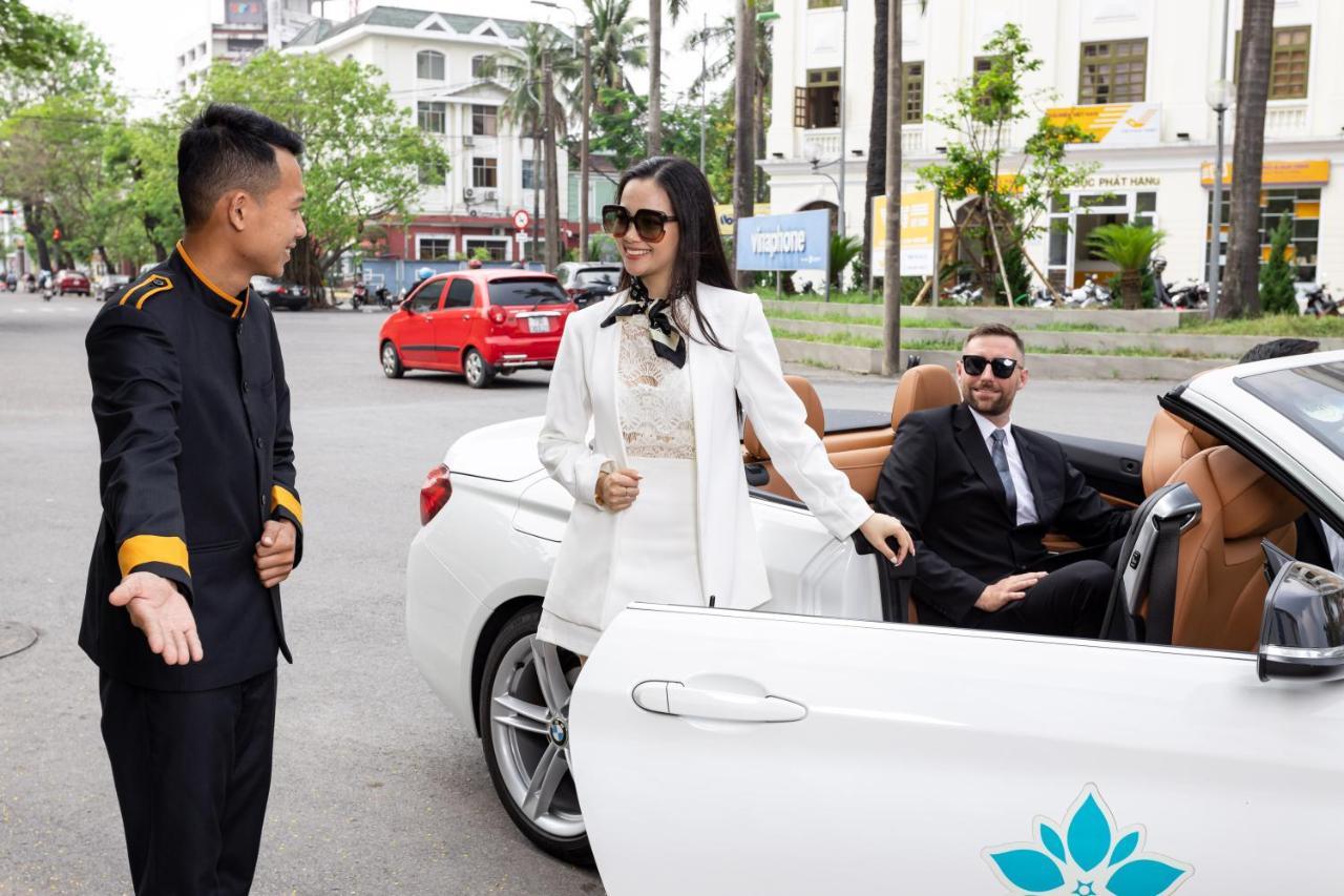 White Lotus 4*