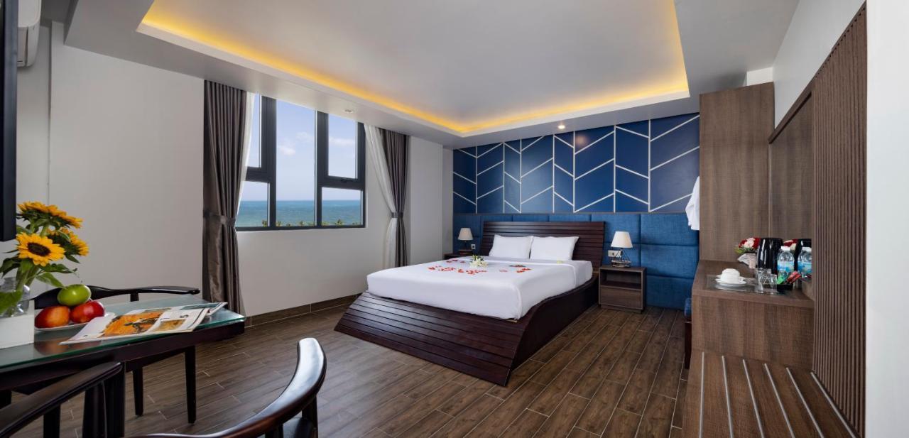 Azura Gold & Hotel