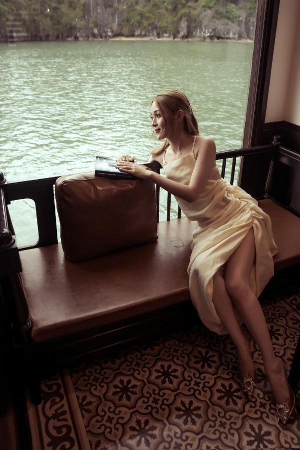 Sena Cruises - Wonder On Lan Ha Bay Hạ Long