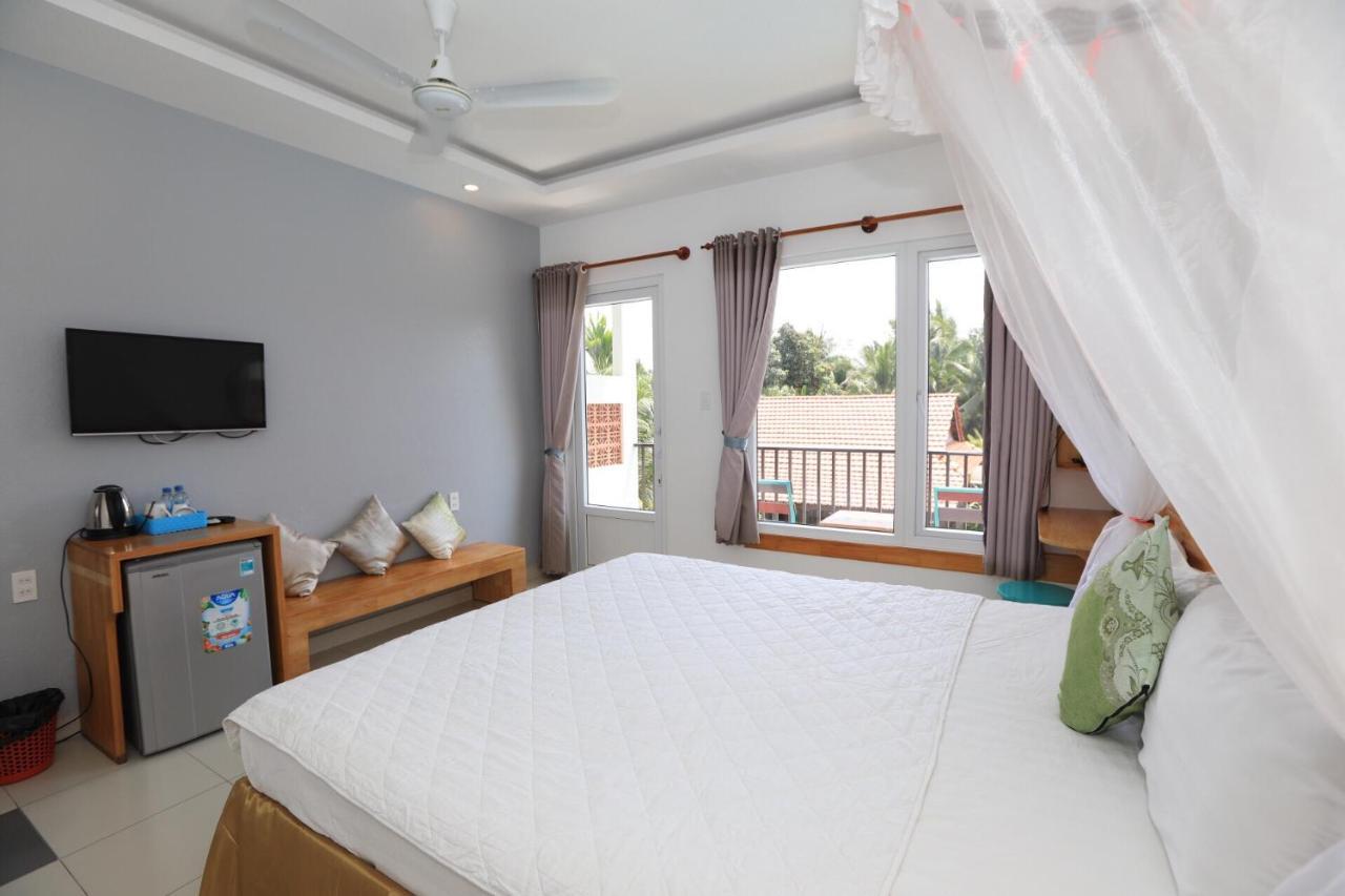 MAY Bungalow