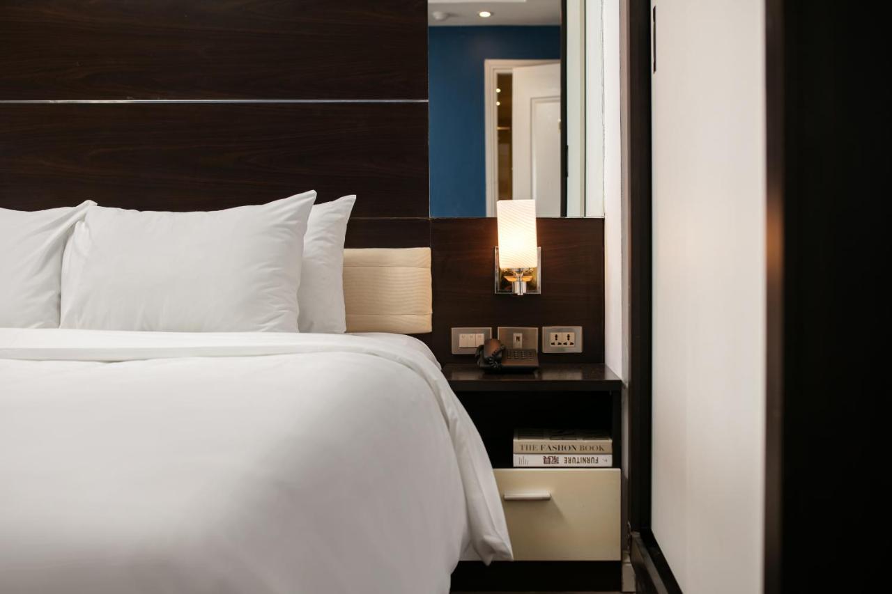Hotel 20 & 3*