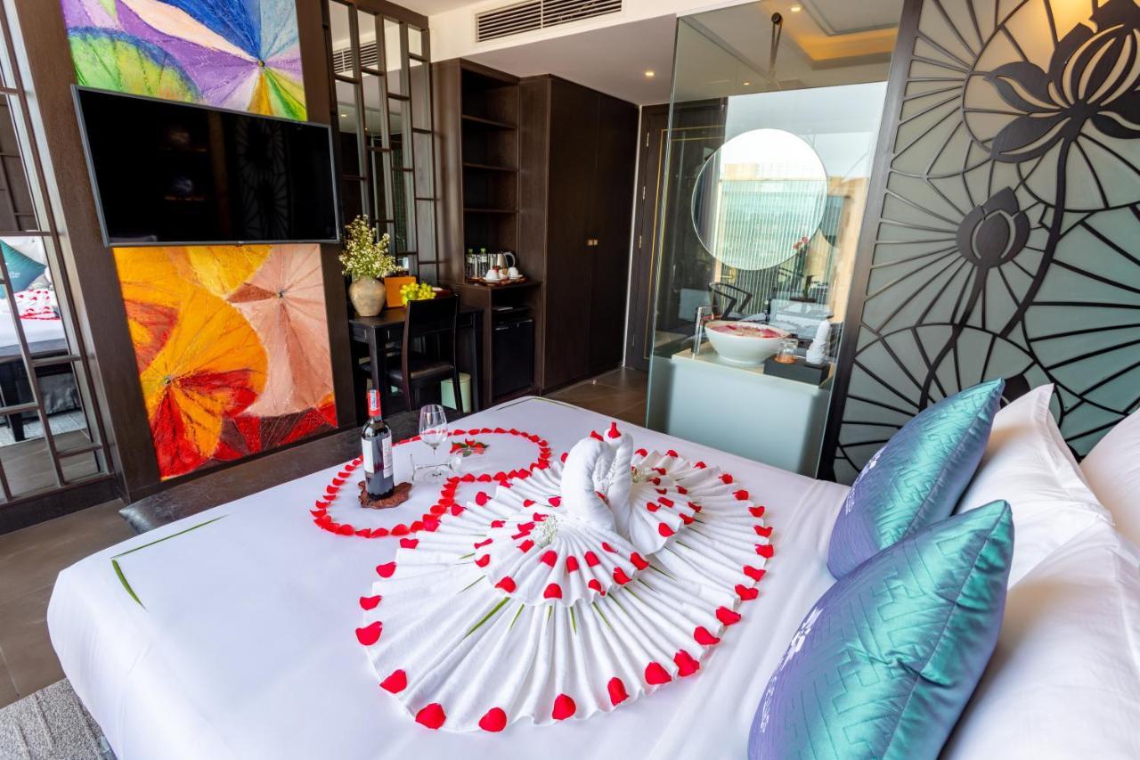 White Lotus Khách sạn 4*