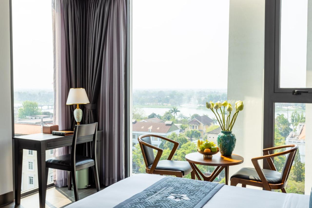 Hotel White Lotus