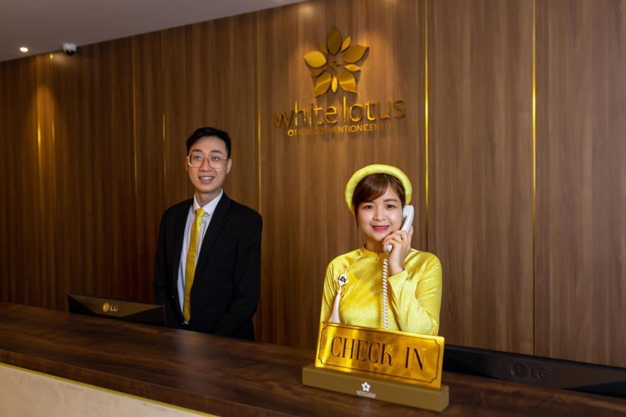 White Lotus Khách sạn 4*