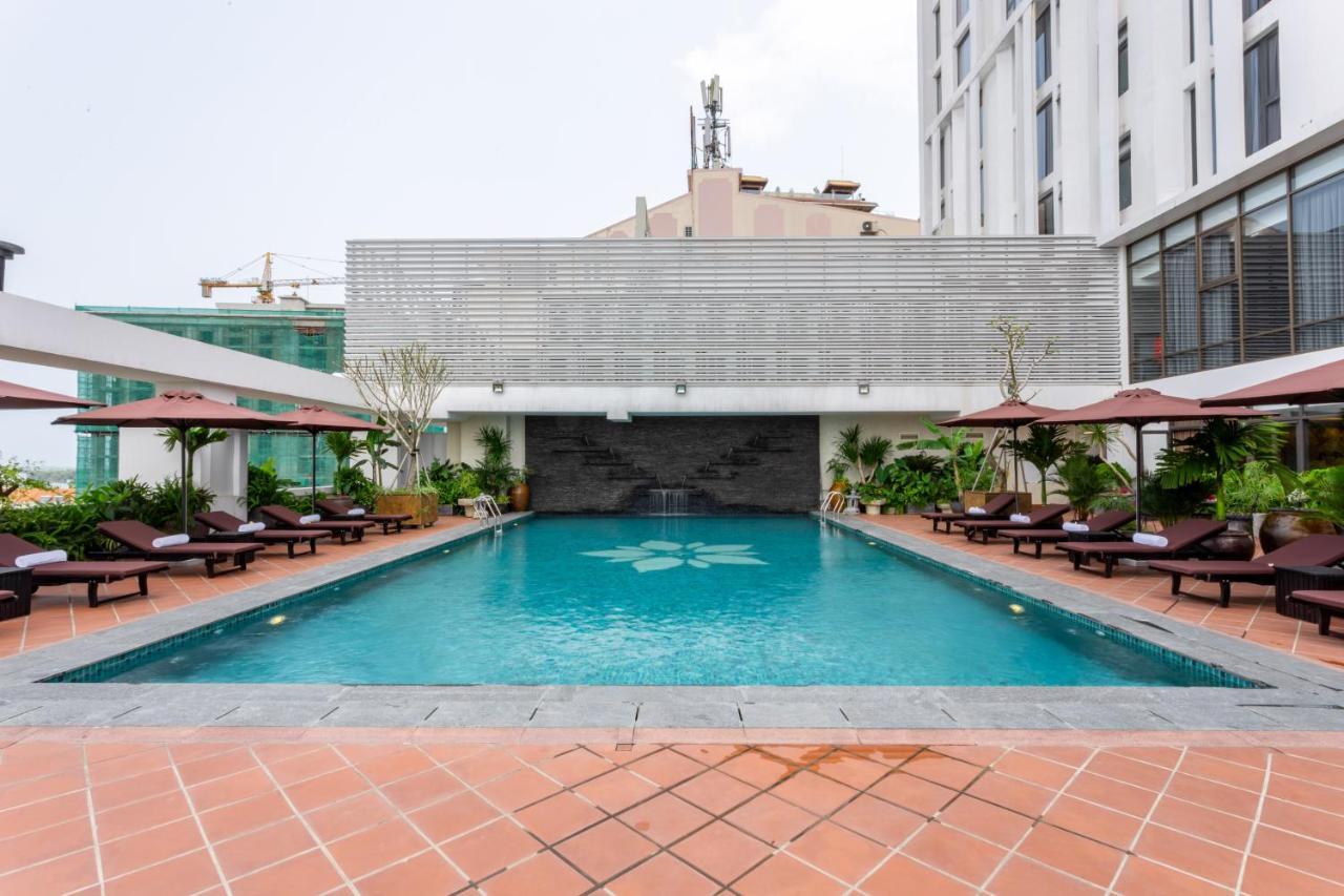 Khách sạn White Lotus Huế