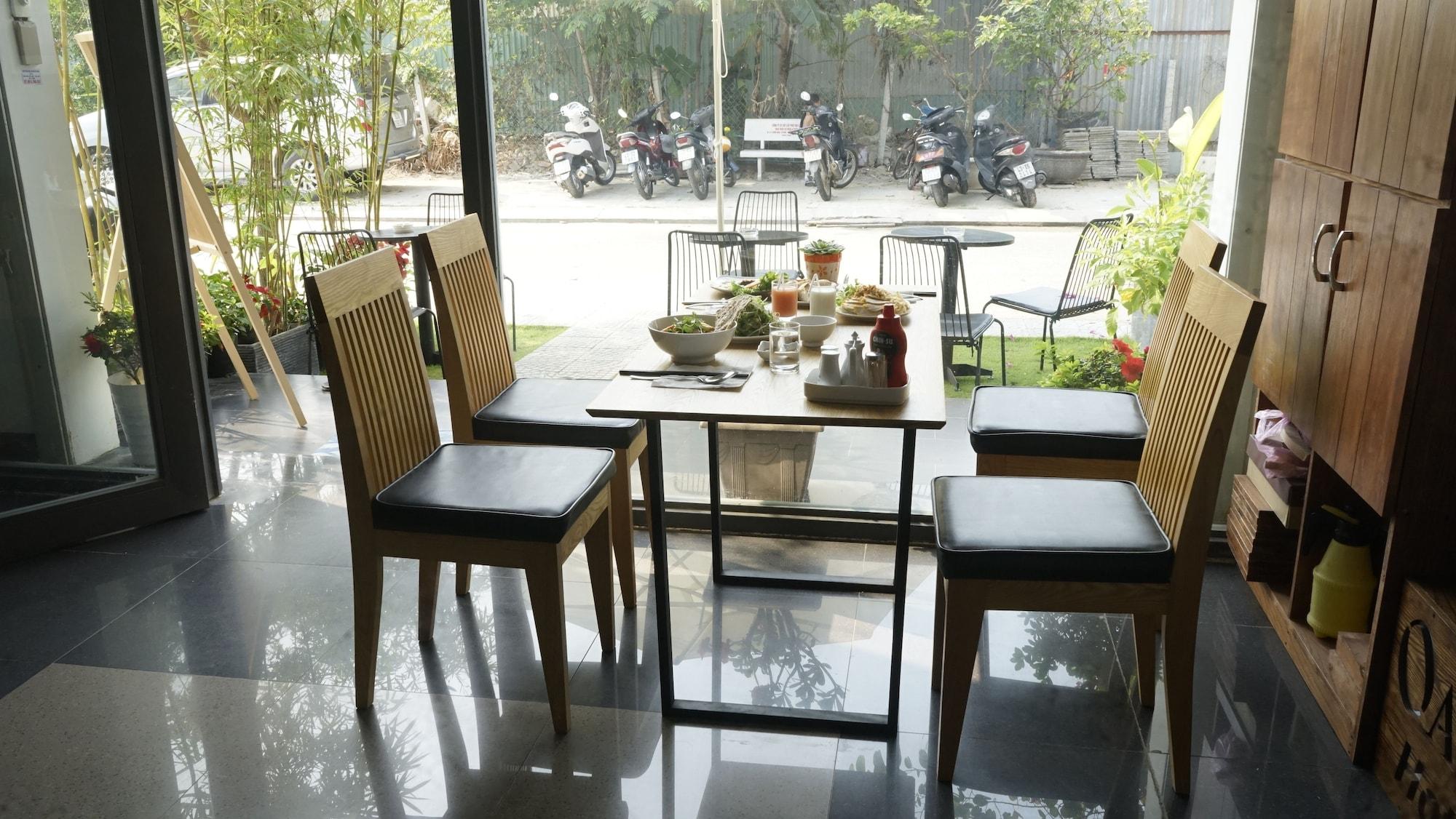 Hotel Oasis & Da Nang