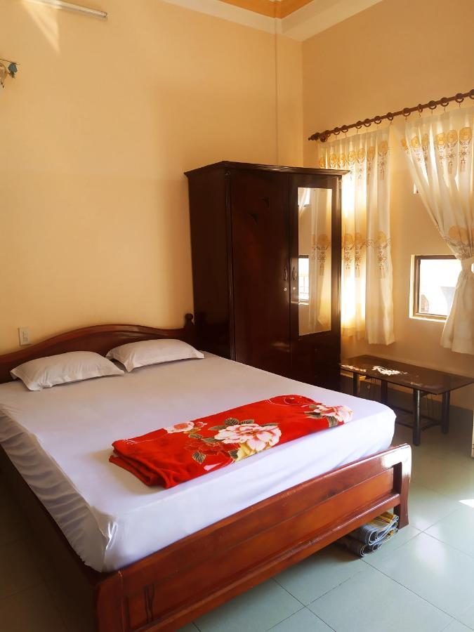 Nha Nghi Minh Quan Guest house *