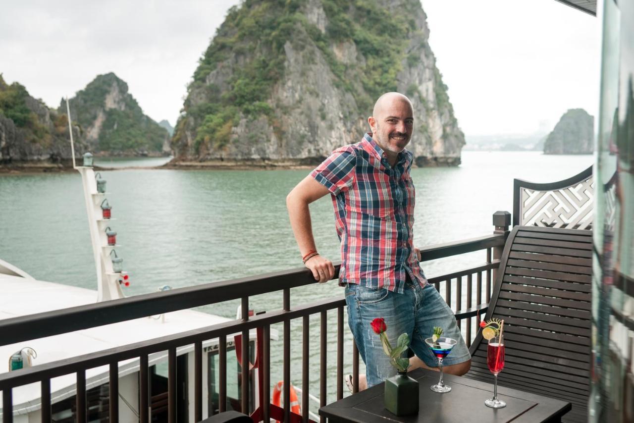 Sena Cruises - Wonder On Lan Ha Bay