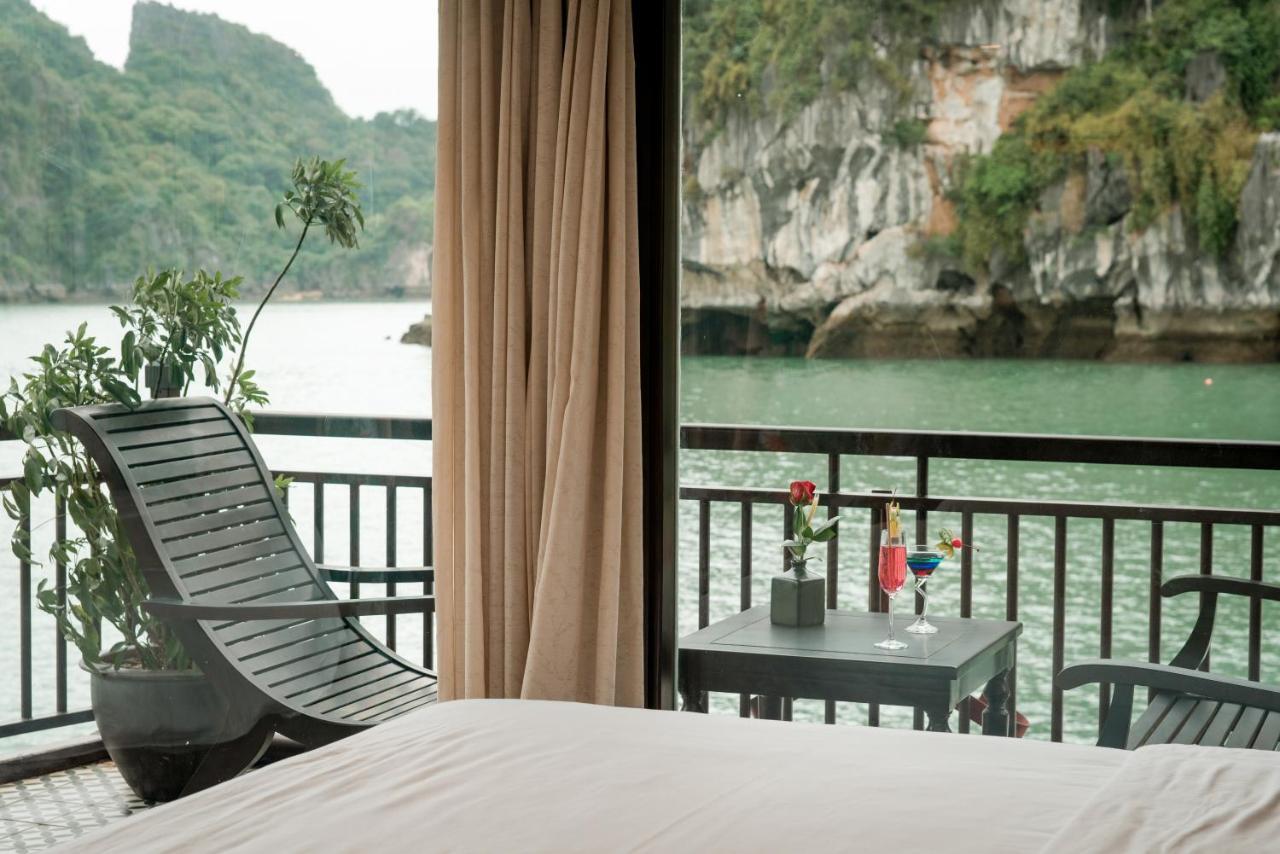 Sena Cruises - Wonder On Lan Ha Bay  Hạ Long
