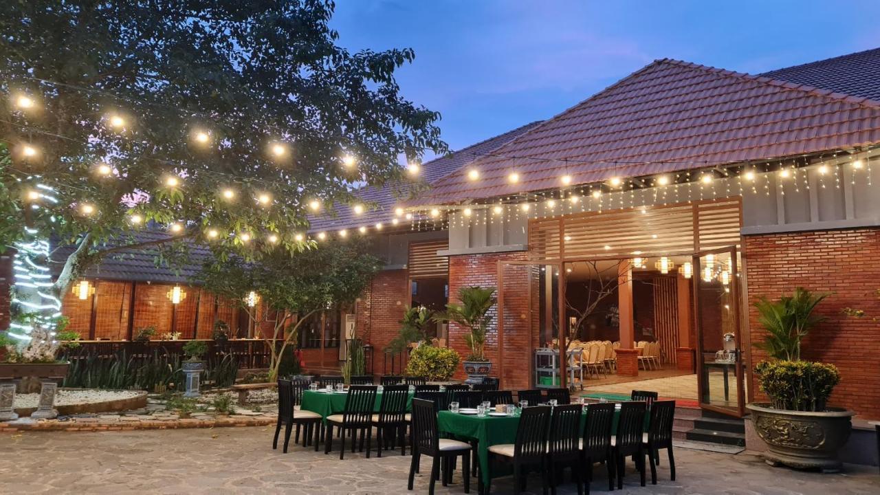 Orchard Nam Country house