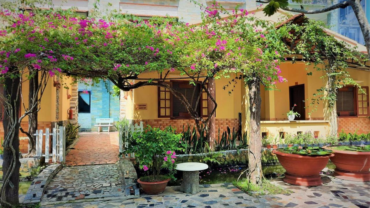 Thanh Hotel 2*