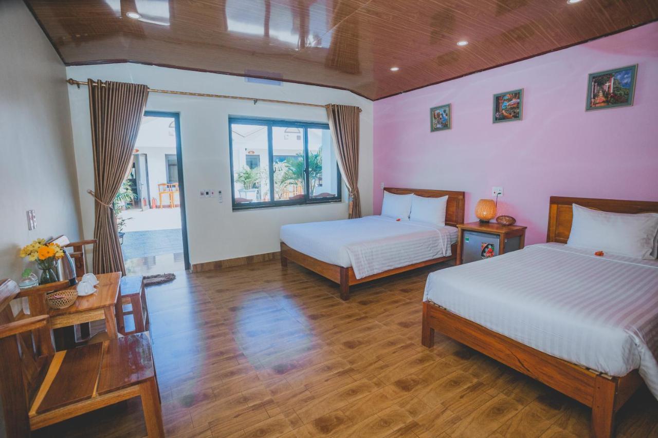 Hotel Lucky Homes