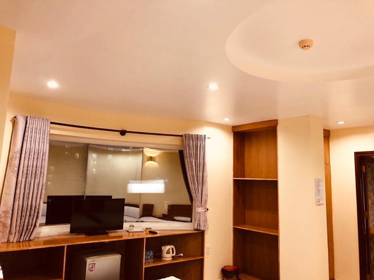 Amis Hotel Hotel