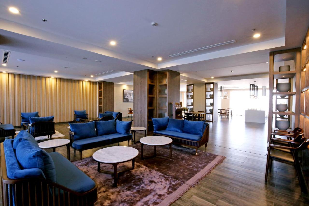 Roygent Parks Phong Hotel