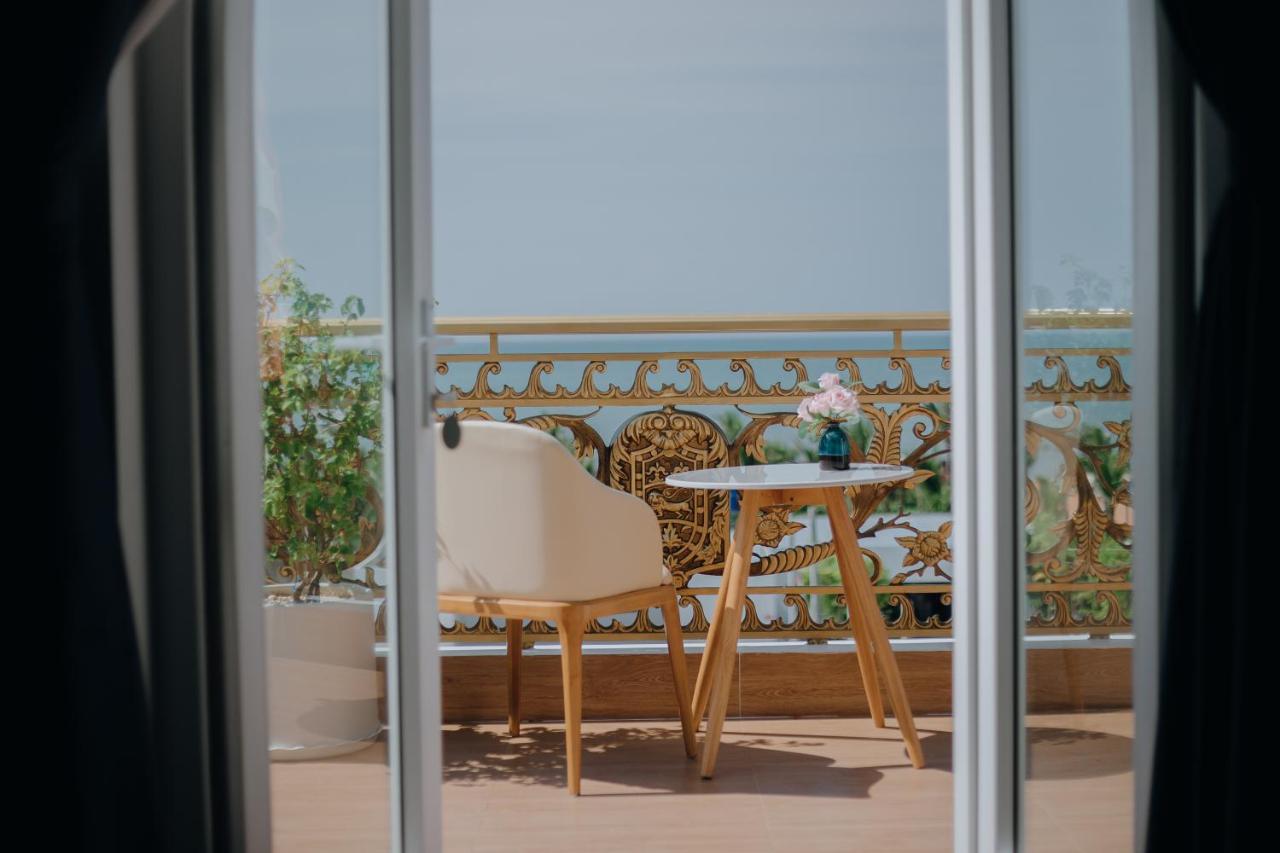 Paris Binh Thuan Hotel 3*