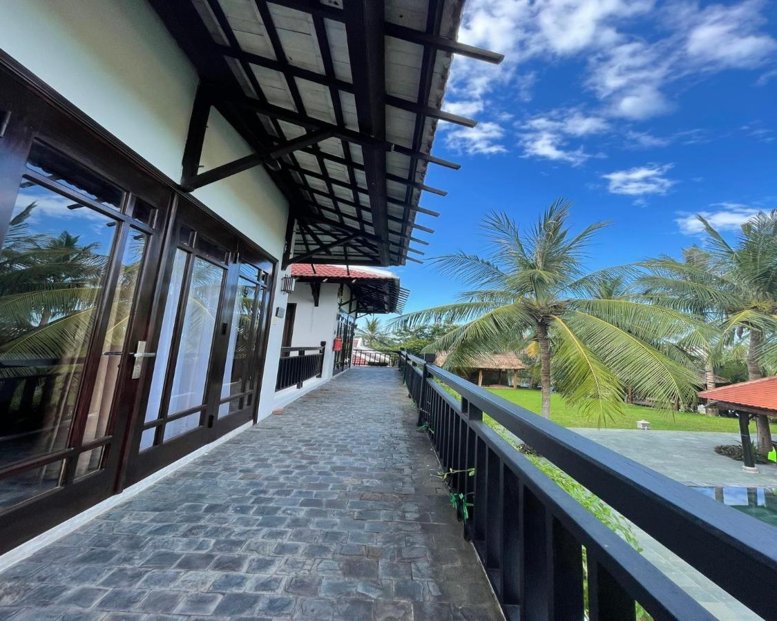 Khách sạn Riverside Bamboo 4*