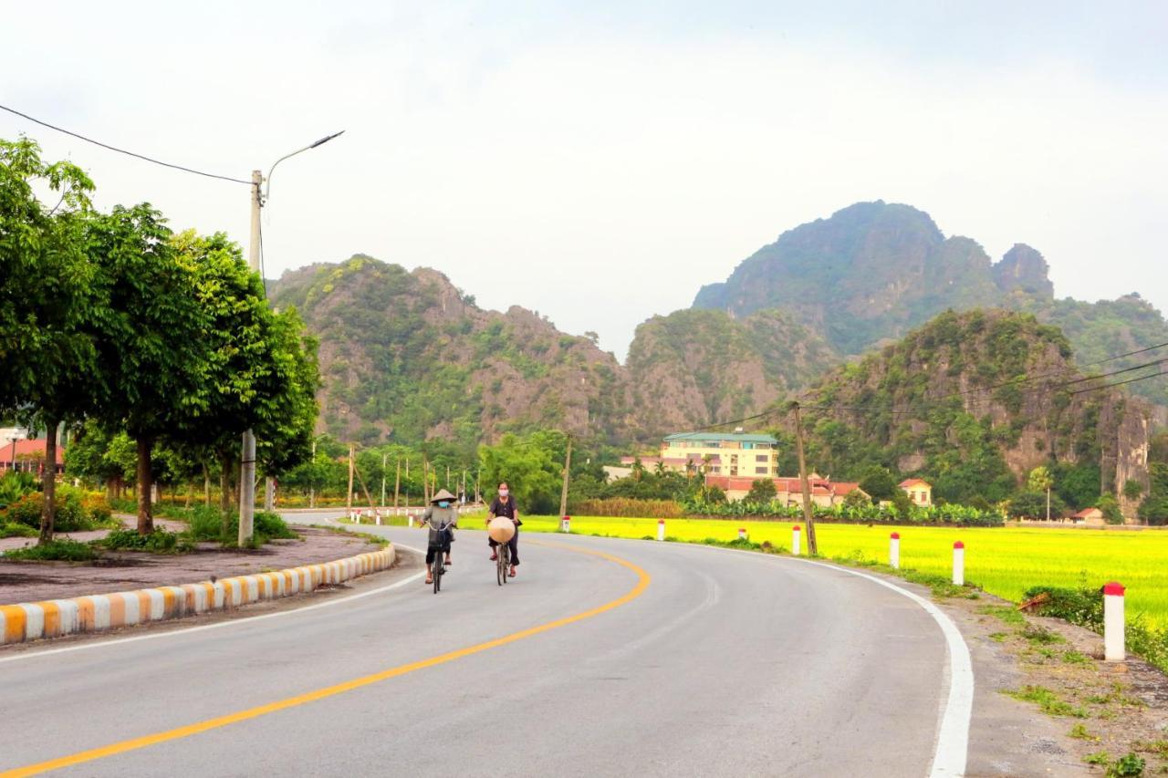 Tam Coc Lion Kings & Hotel 3*