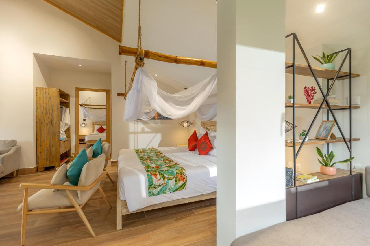Pax Ana Doc Let & Resort