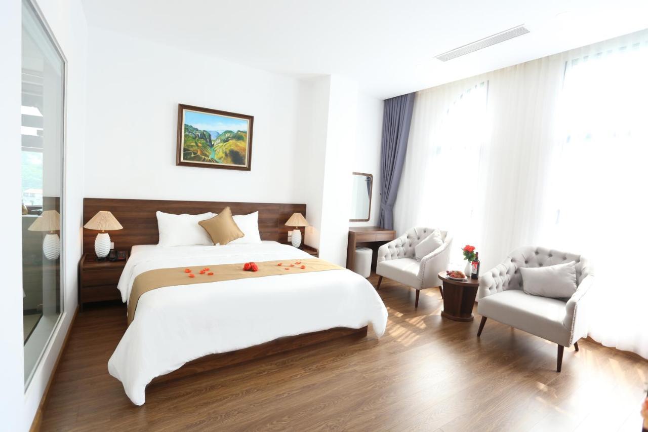 Silk River 3*