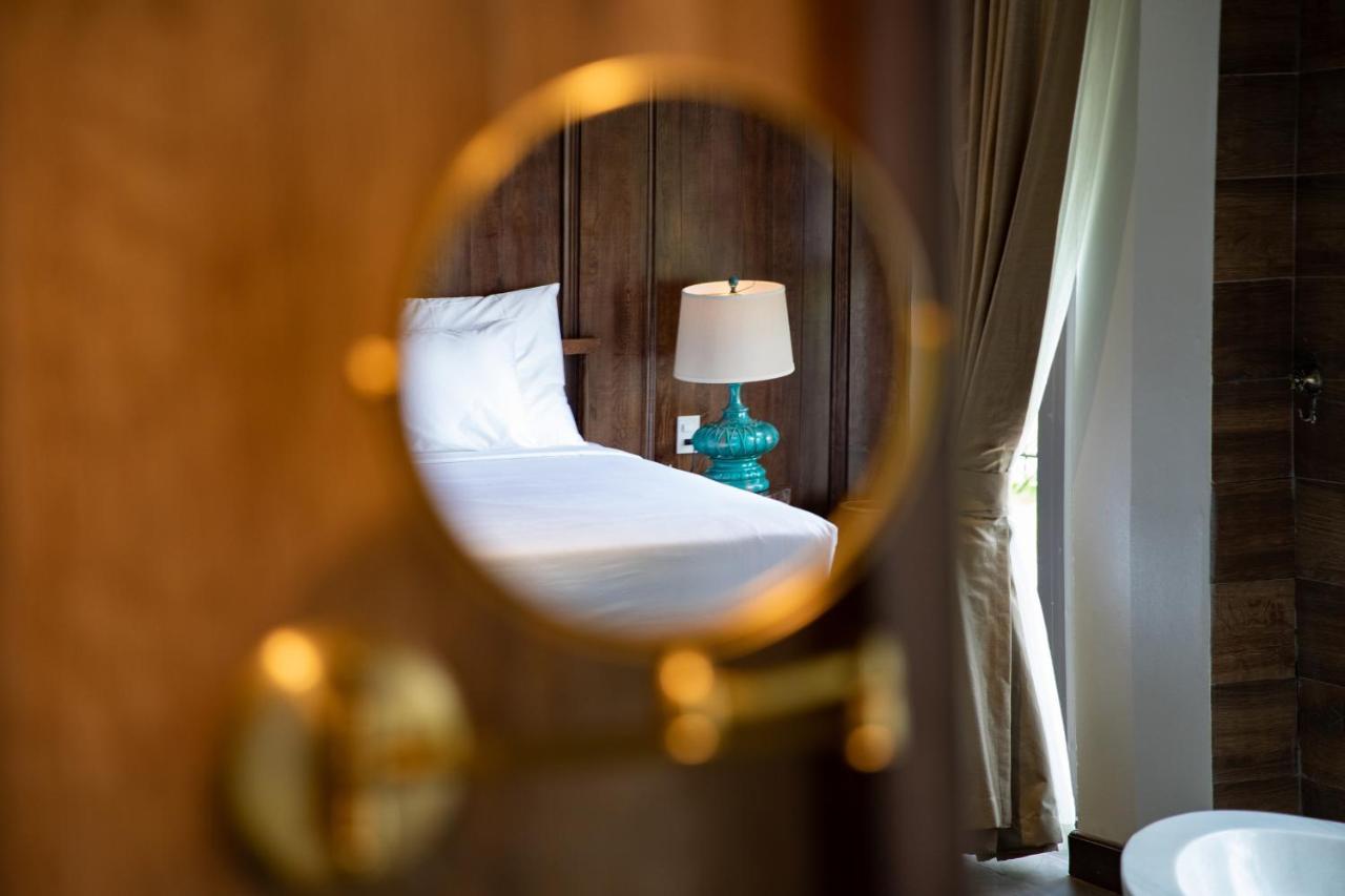 Hotel Bai Dinh Riverside & 4*