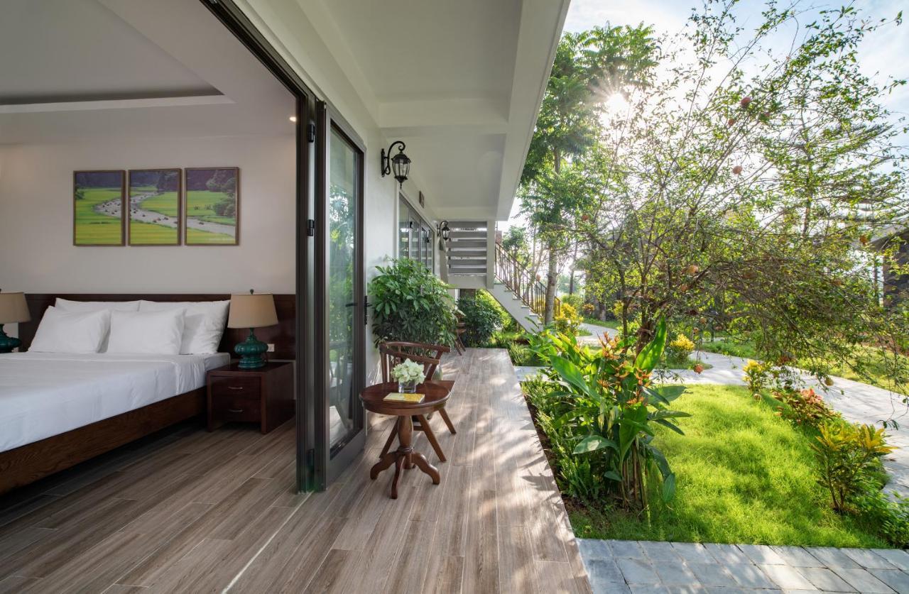 Bai Dinh Riverside & Hotel