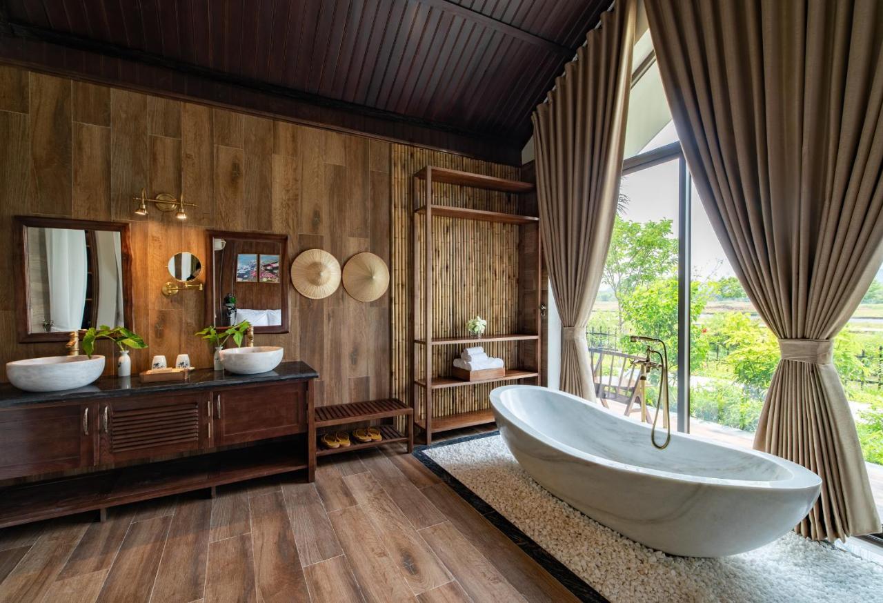 Bai Dinh Riverside & 4*