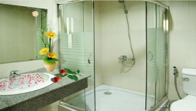 Ngoc Khanh Hotel 2*