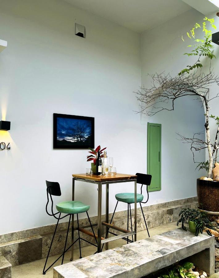 Con Dao House Hotel *