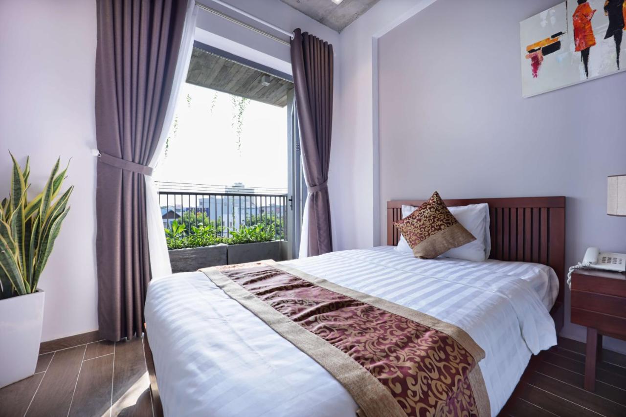 Hotel The Shine & Da Nang