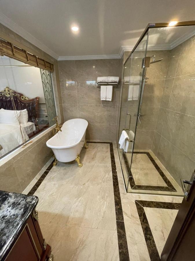 Camellia Luxury