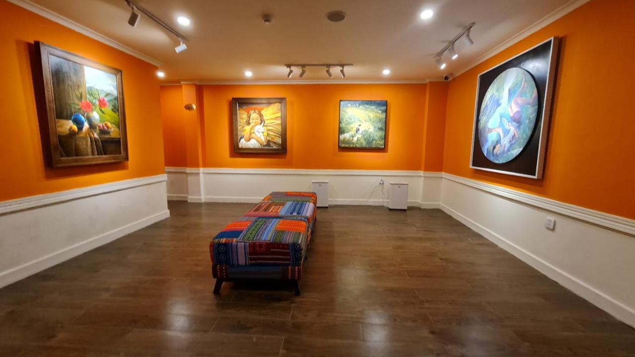 Cat Cat Galerie D'art Hotel *