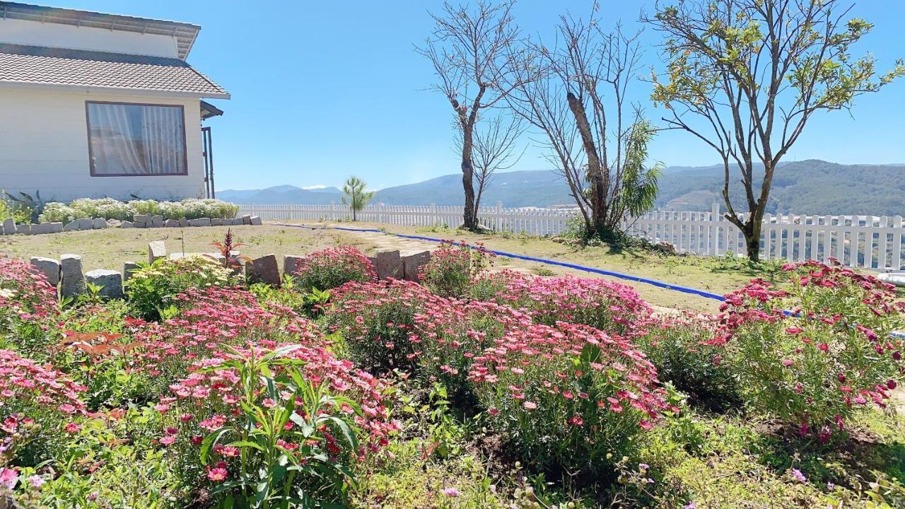 Canh Dong Lodge *