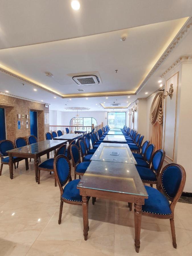 Kingdom Hotel 3*