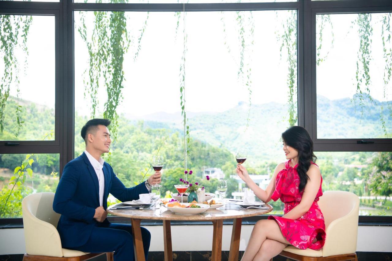 Khu nghỉ mát Ivory And Hoa Binh