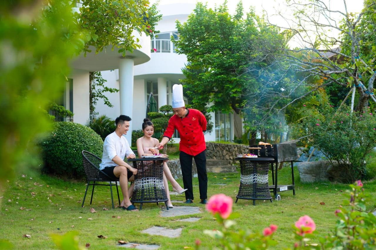 Ivory And Khu nghỉ mát 4*