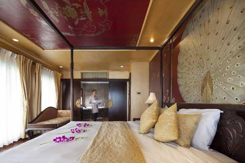  Heritage Line Violet Cruise - Halong Bay & Lan Ha Bay Hạ Long