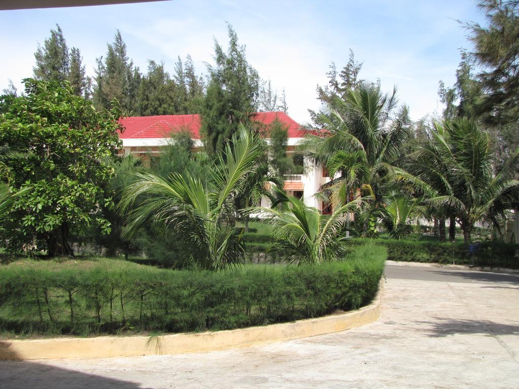 Village Hotel 2*