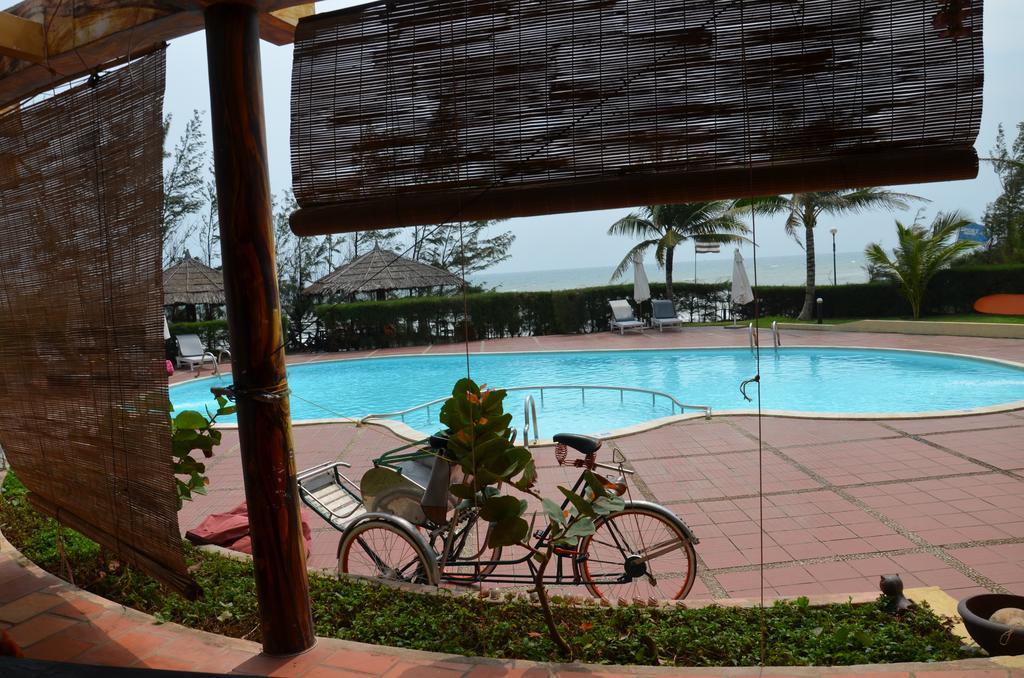 Village Hotel 2*
