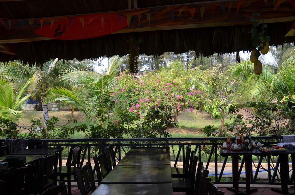 Village Hotel 2*