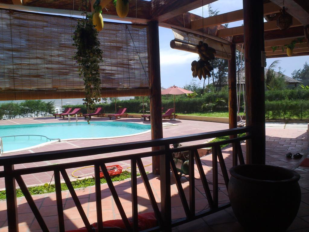 Village Hotel 2*