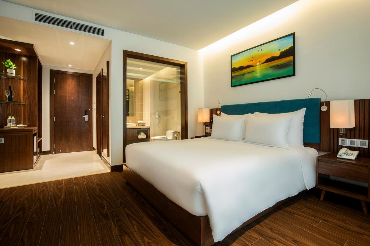 Maximilan Hotel Da Nang