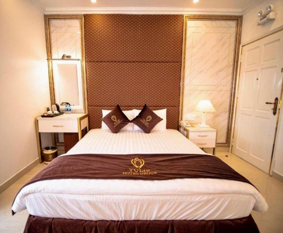 Tulip View 3*