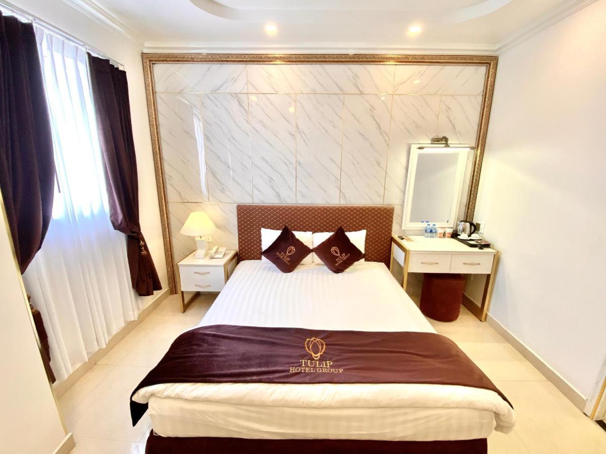 Tulip View 3*