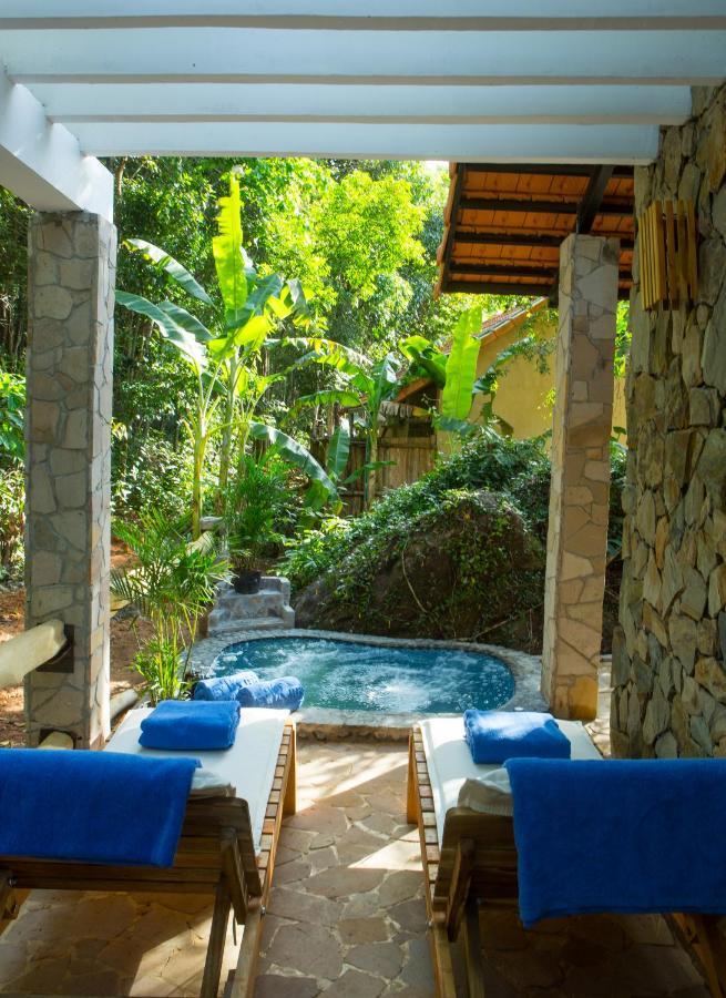Valley Village Khu nghỉ mát 3*