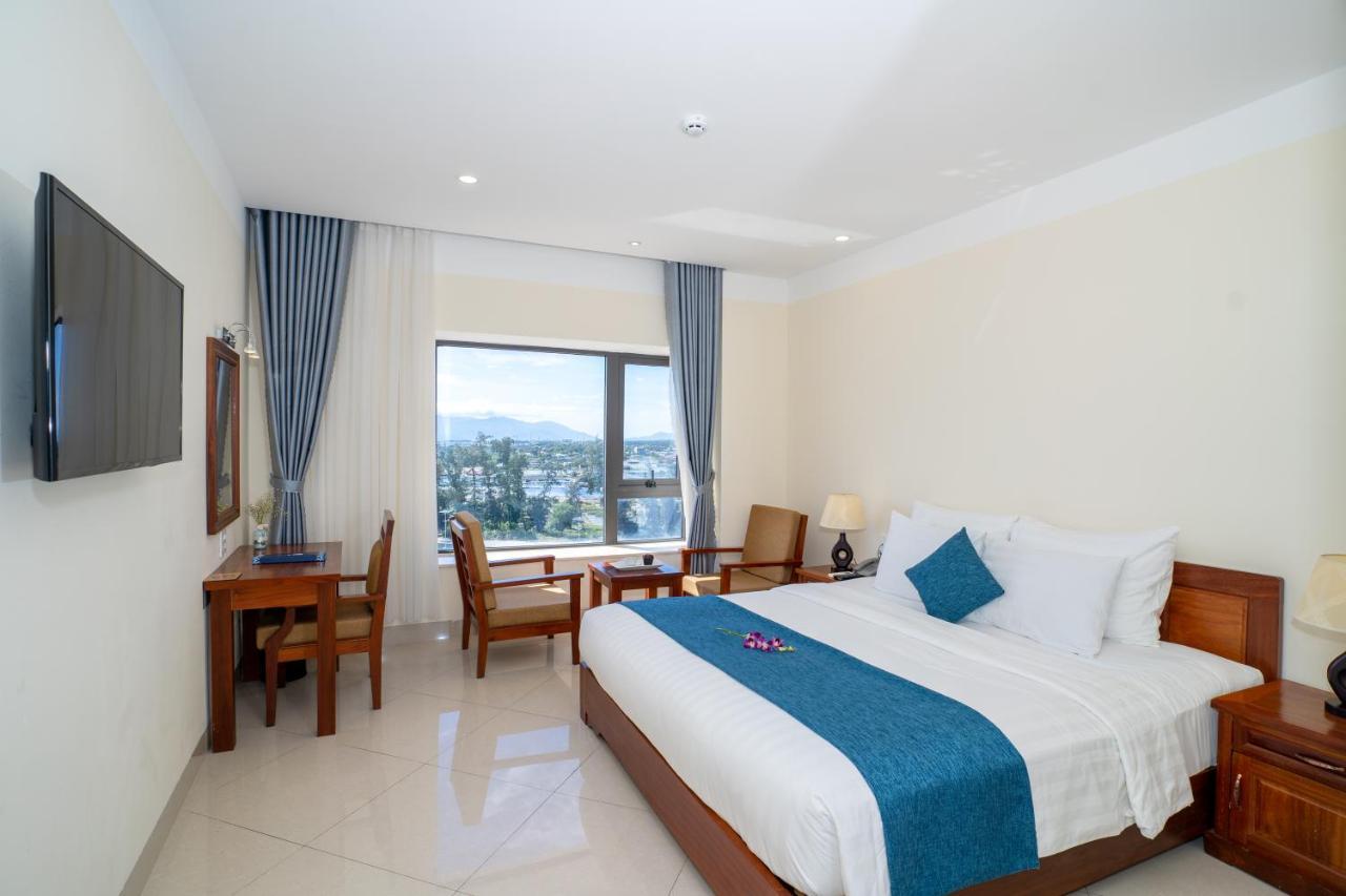 Hotel Navy